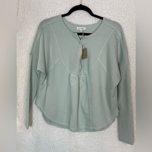 Blu Pepper Light Green Long Sleeve. Size small. So comfortable and cute ☺️